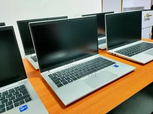 New Laptop HP EliteBook 830 G8 16GB Intel Core i5 SSD 512GB