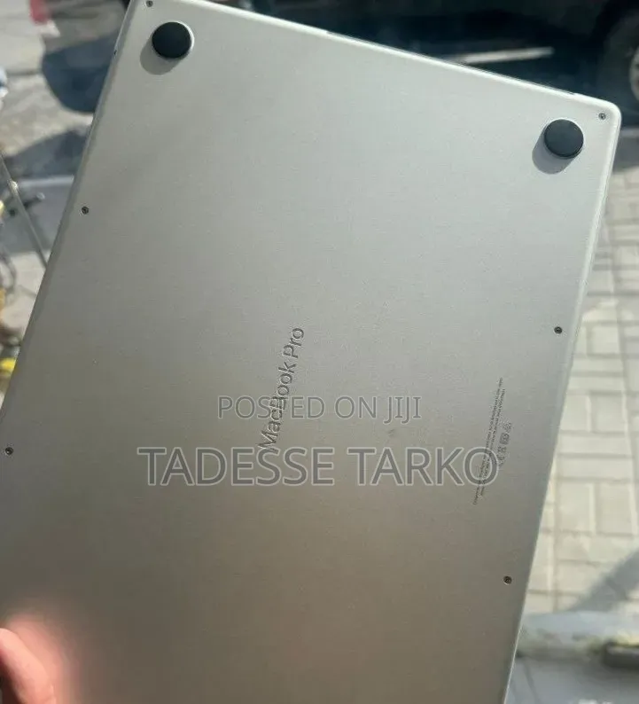 New Laptop Apple MacBook Pro 2021 M1 32GB Apple M1 Pro SSD 1T