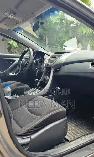 Hyundai Elantra 2012 Silver