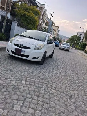 Toyota Yaris 2010 White