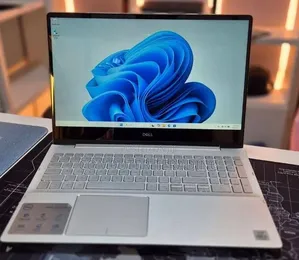 New Laptop Dell Inspiron 15 8GB Intel Core i5 SSD 256GB