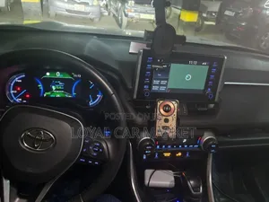 Toyota RAV4 2022 Green