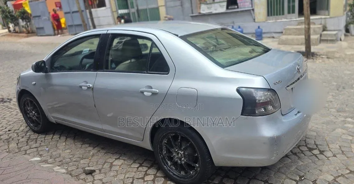 Toyota Yaris 1.3 VVT-i 2007 Silver