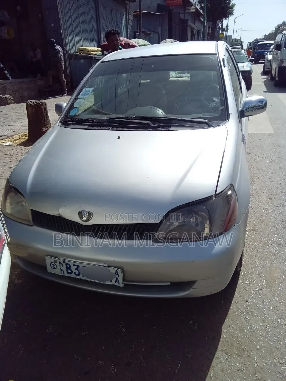 Toyota Platz 2002 Silver