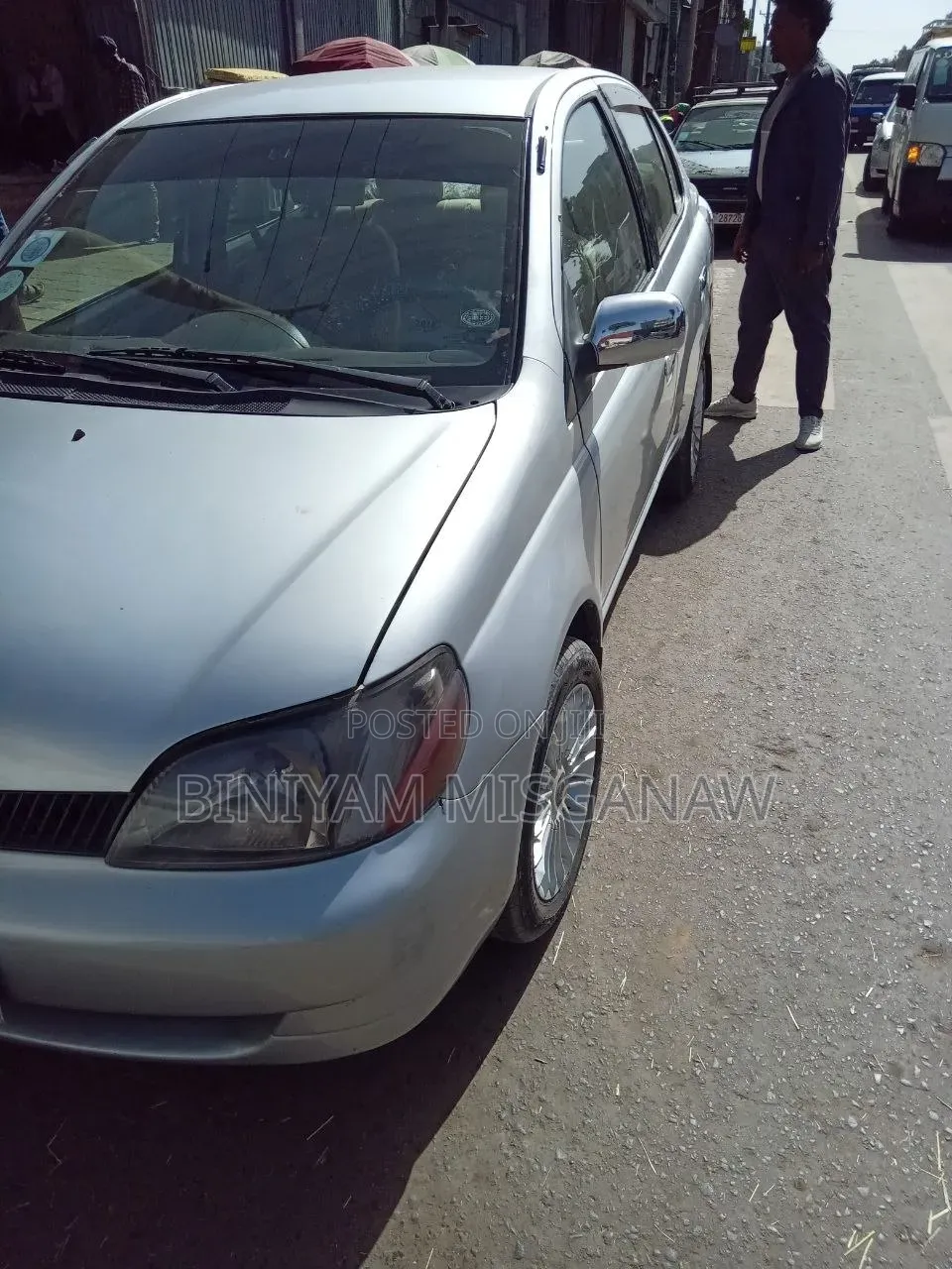 Toyota Platz 2002 Silver