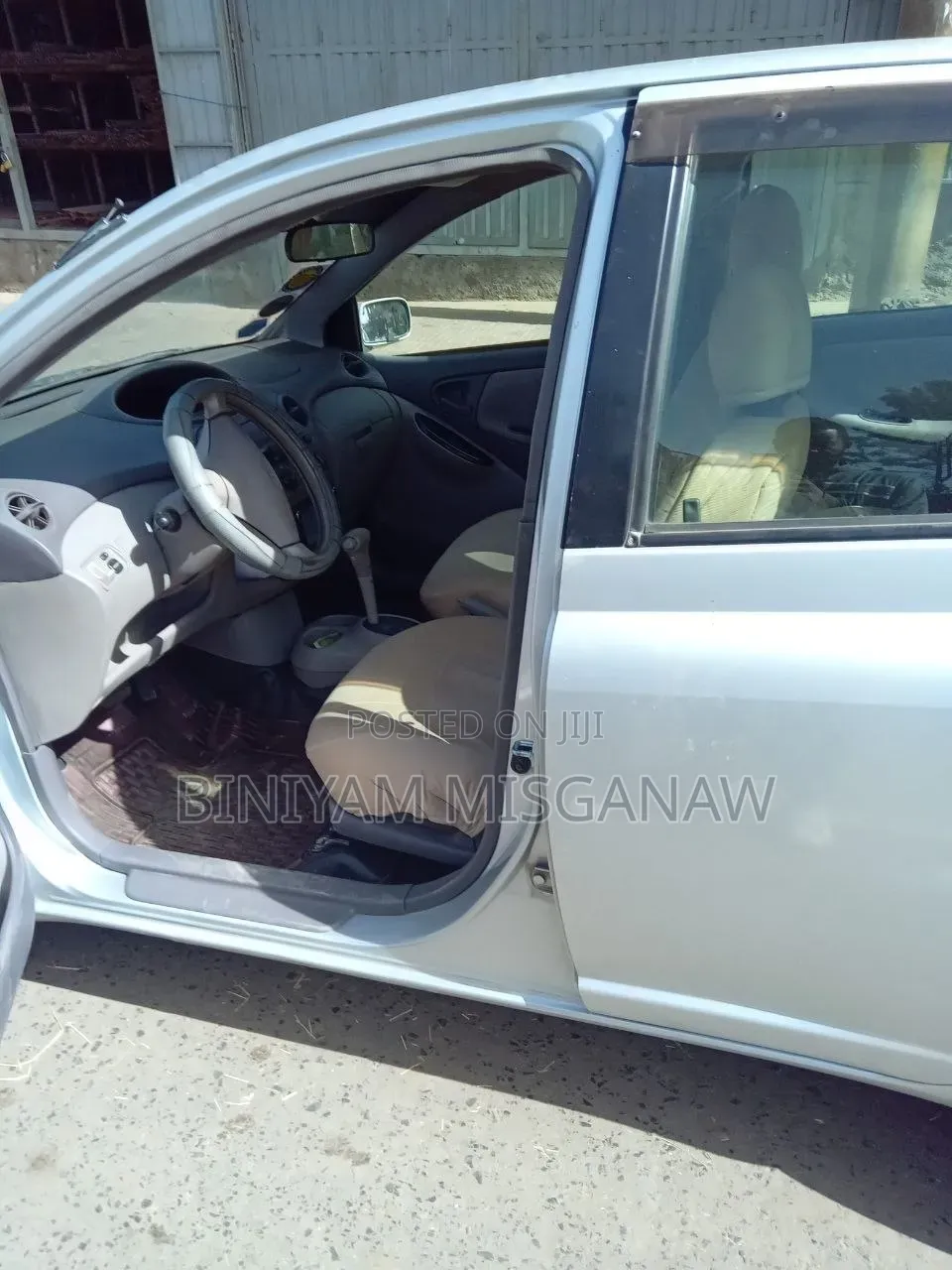 Toyota Platz 2002 Silver