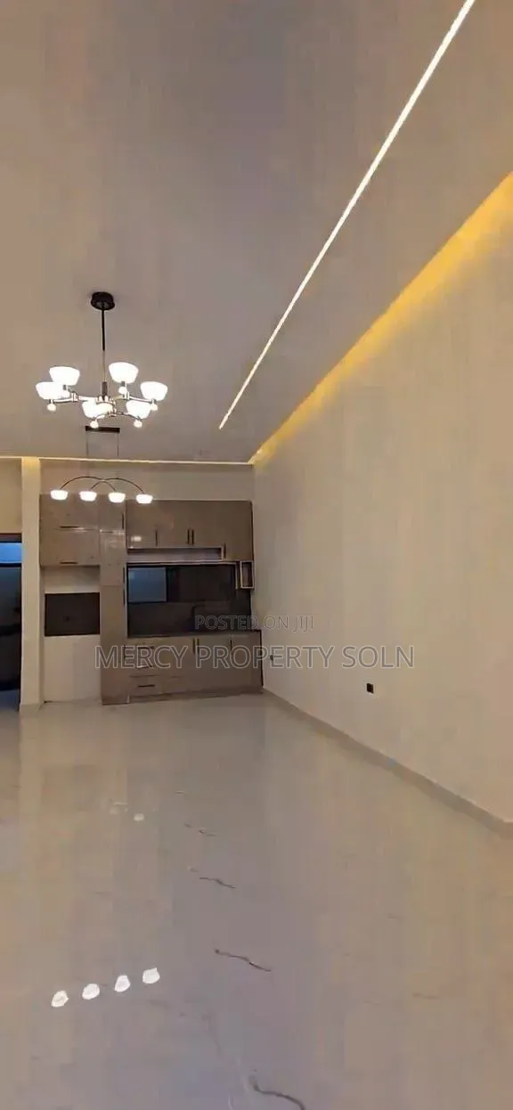 5bdrm Villa in Bole for sale