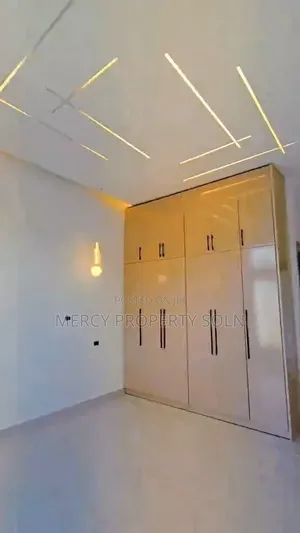 5bdrm Villa in Bole for sale