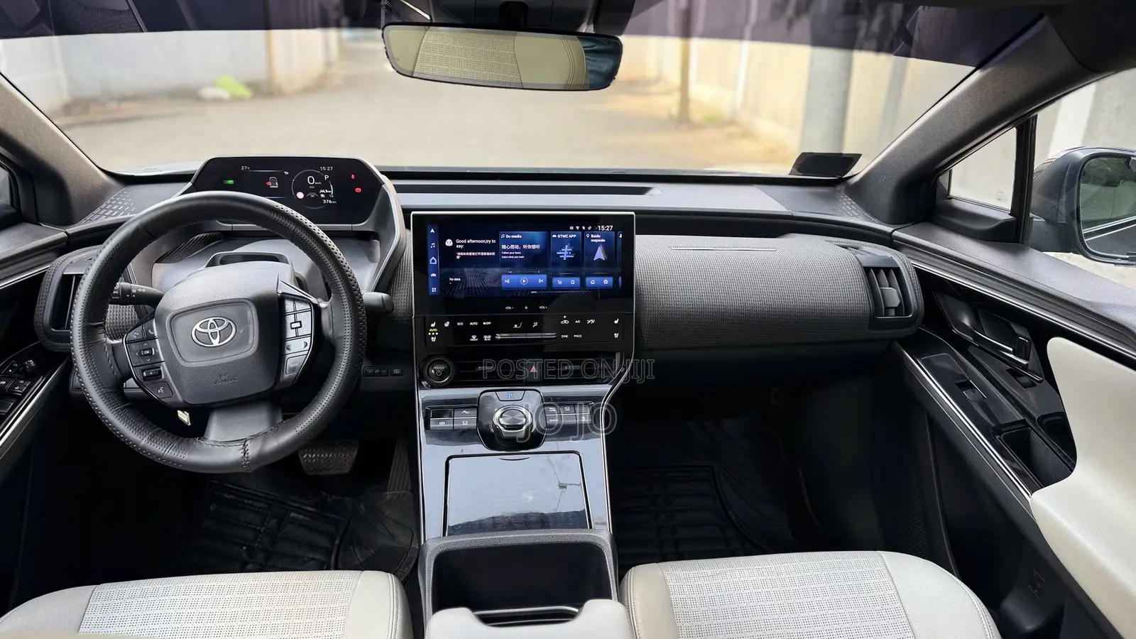 Toyota bZ4X 2023 Silver