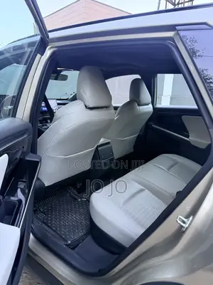Toyota bZ4X 2023 Silver