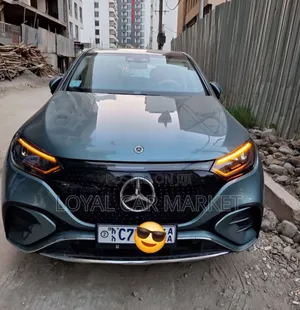 Mercedes-Benz EQE 2025 Green