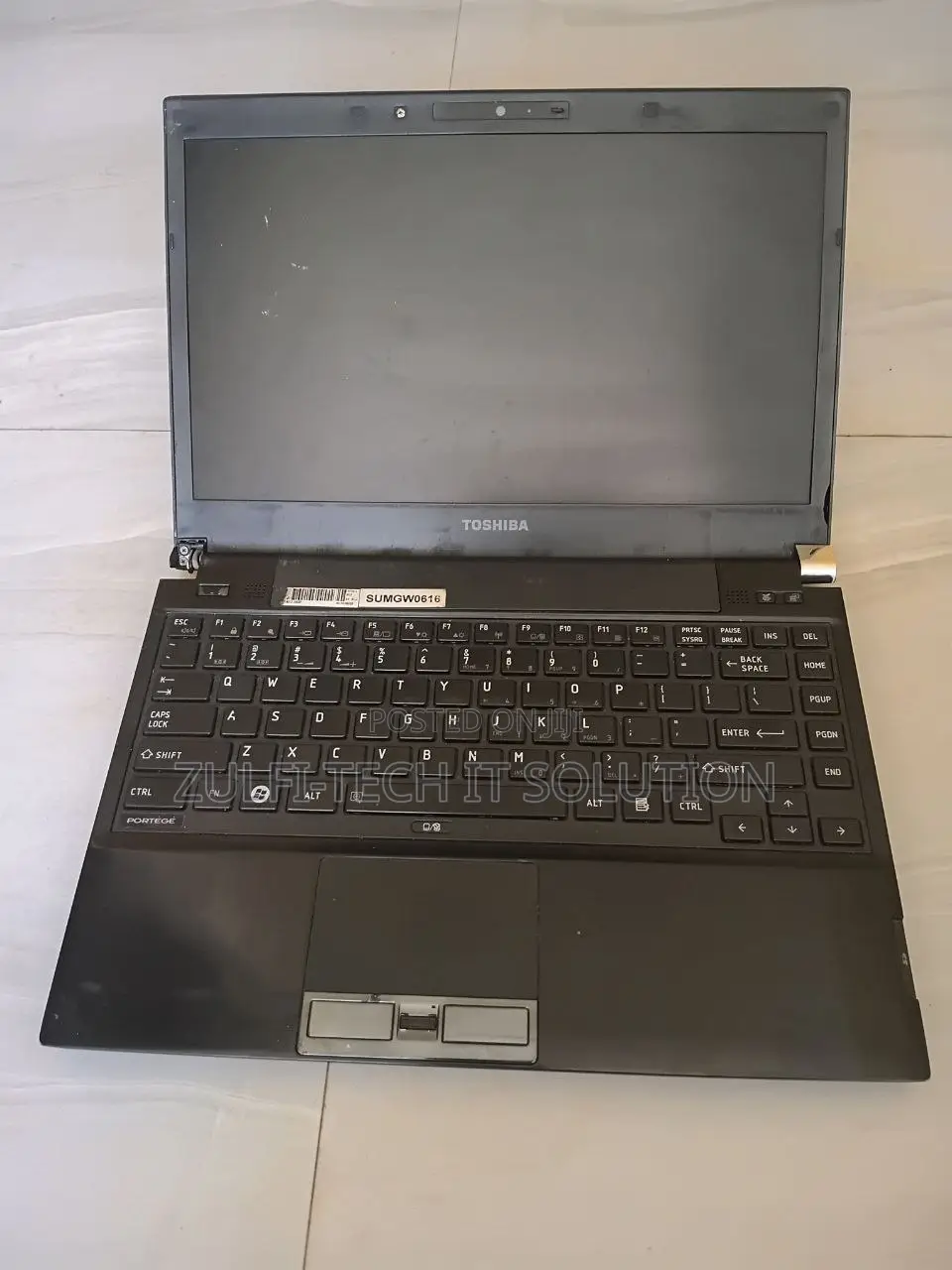 Laptop Toshiba Satellite C665 4GB Intel Core i5 eMMC 500GB