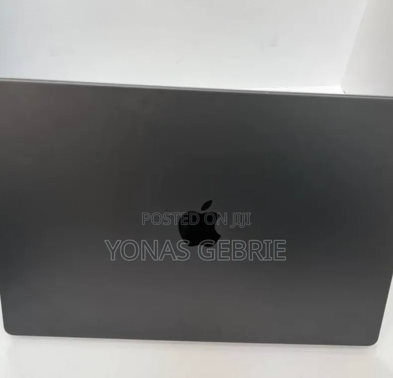 New Laptop Apple MacBook 18GB Apple M3 SSD 512GB