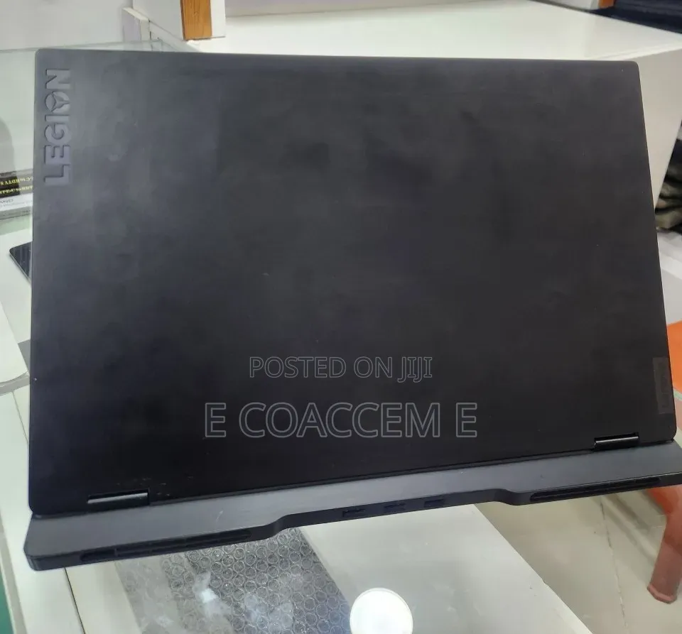 New Laptop Lenovo 16GB AMD Ryzen 7 SSD 512GB