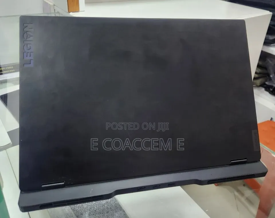 New Laptop Lenovo 16GB AMD Ryzen 7 SSD 512GB