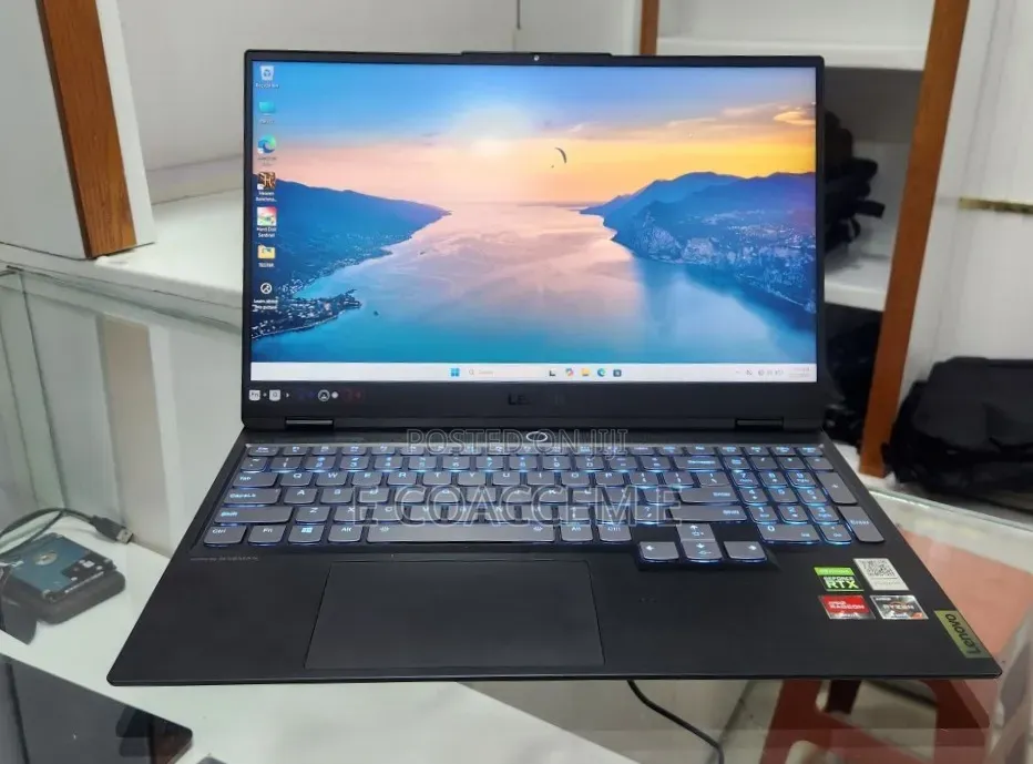 New Laptop Lenovo 16GB AMD Ryzen 7 SSD 512GB