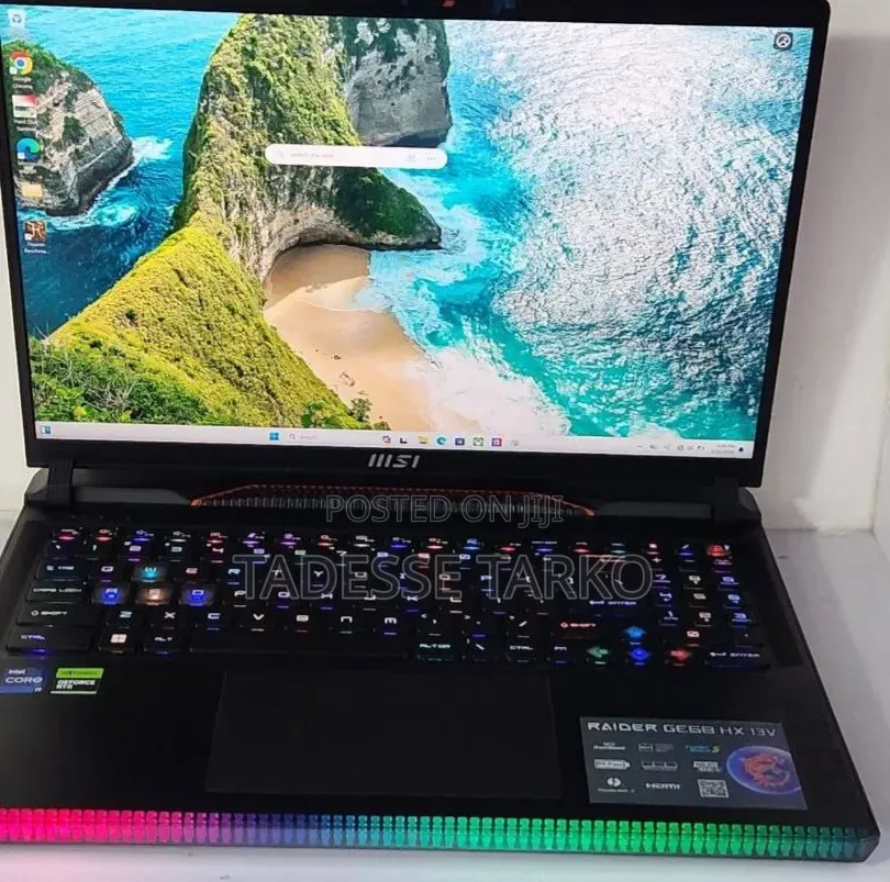 New Laptop MSI Raider GE68HX 13VI-202US 32GB Intel Core i9 SSD 1T