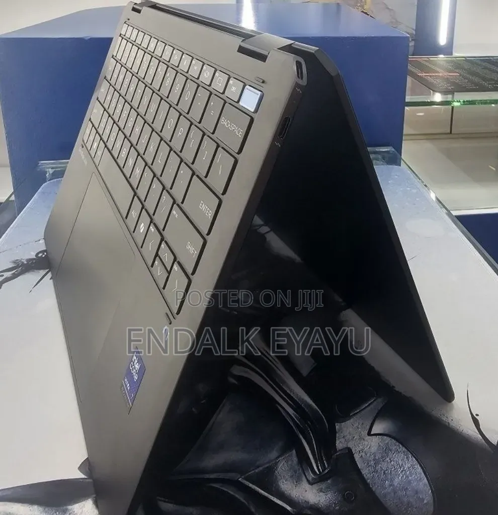 New Laptop HP OmniBook 7 14" 16GB Intel Core Ultra 7 SSD 1T