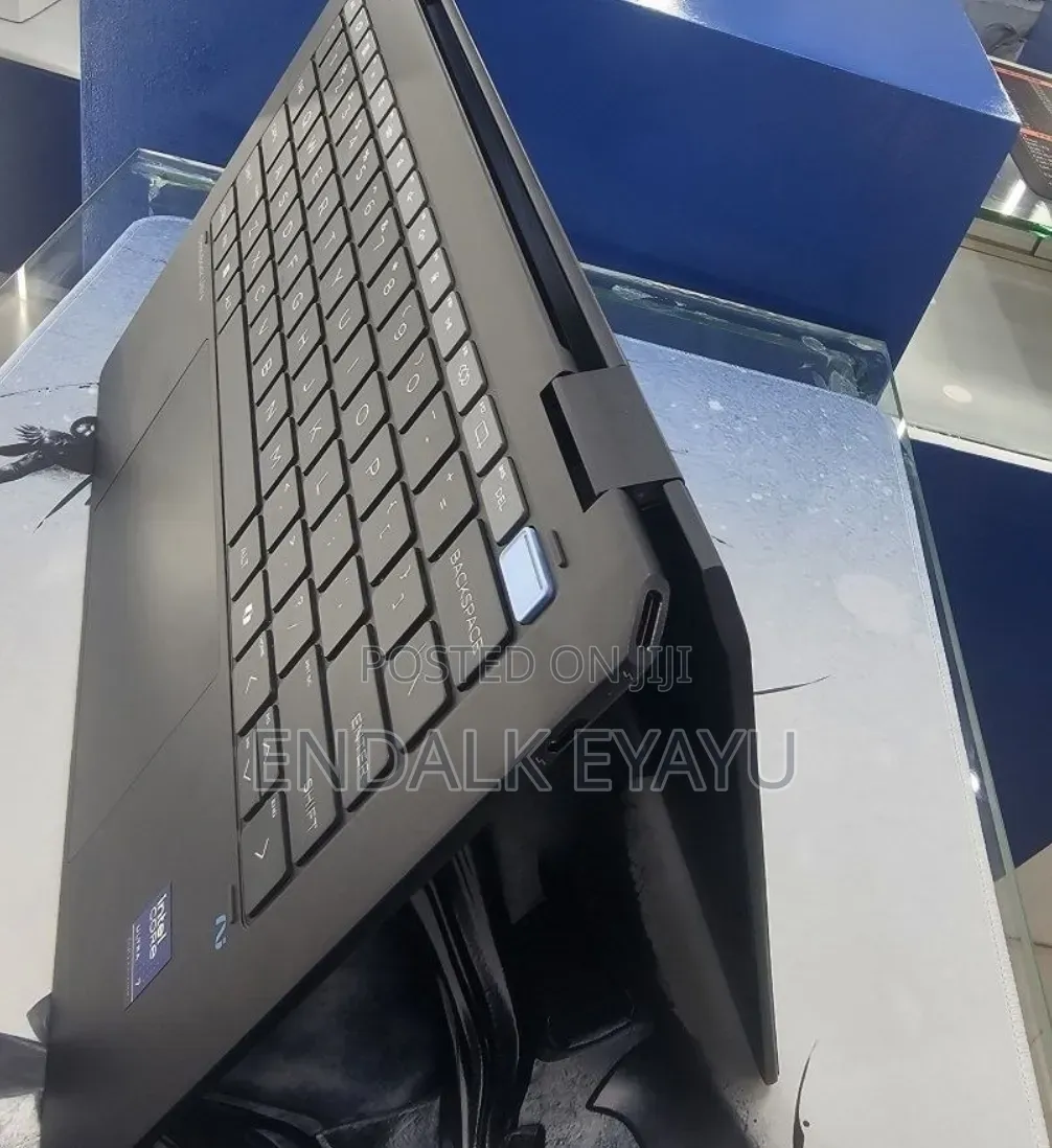 New Laptop HP OmniBook 7 14" 16GB Intel Core Ultra 7 SSD 1T