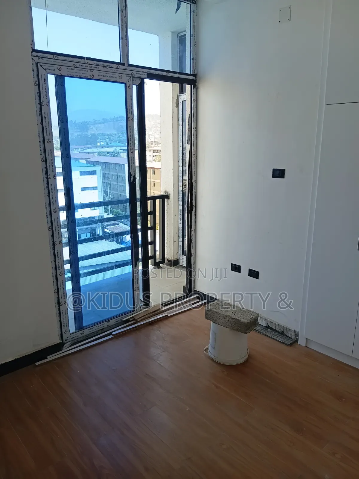 2bdrm Apartment in Jemo 1, Nifas Silk-Lafto for rent