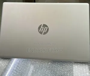 New Laptop HP 8GB AMD Ryzen 5 SSD 512GB