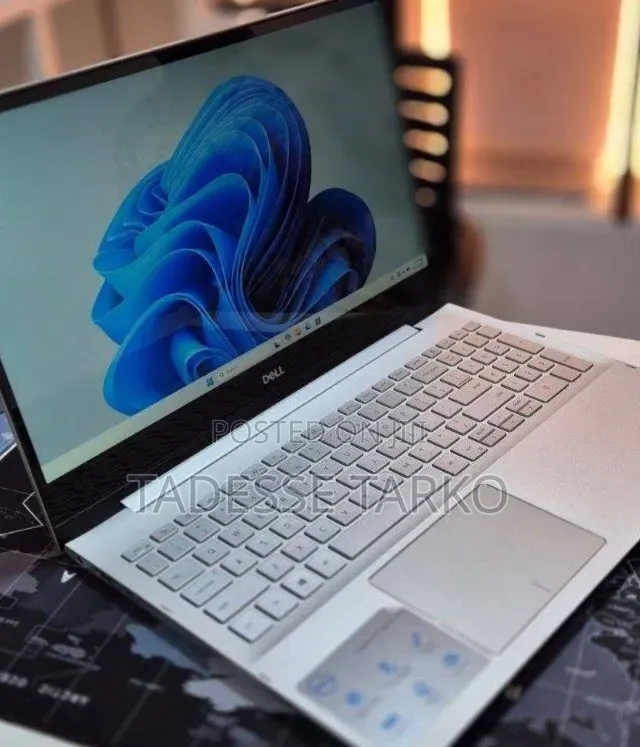 New Laptop Dell Inspiron 15 8GB Intel Core i5 SSD 256GB