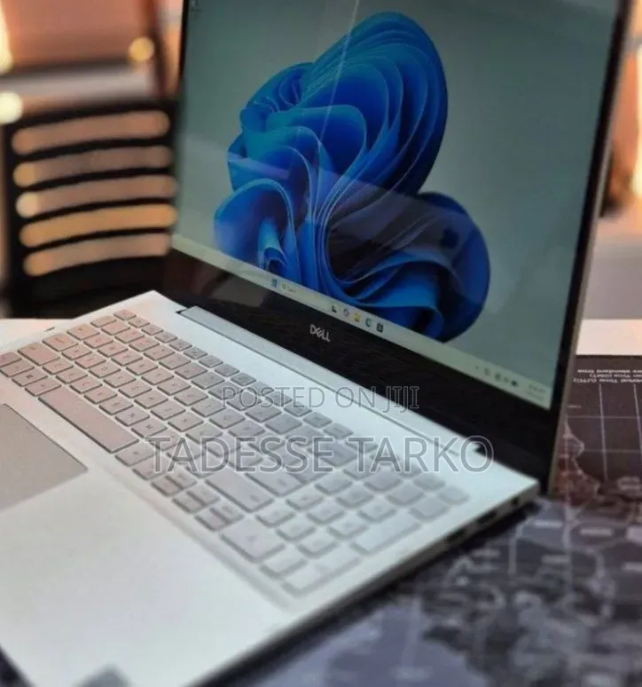 New Laptop Dell Inspiron 15 8GB Intel Core i5 SSD 256GB