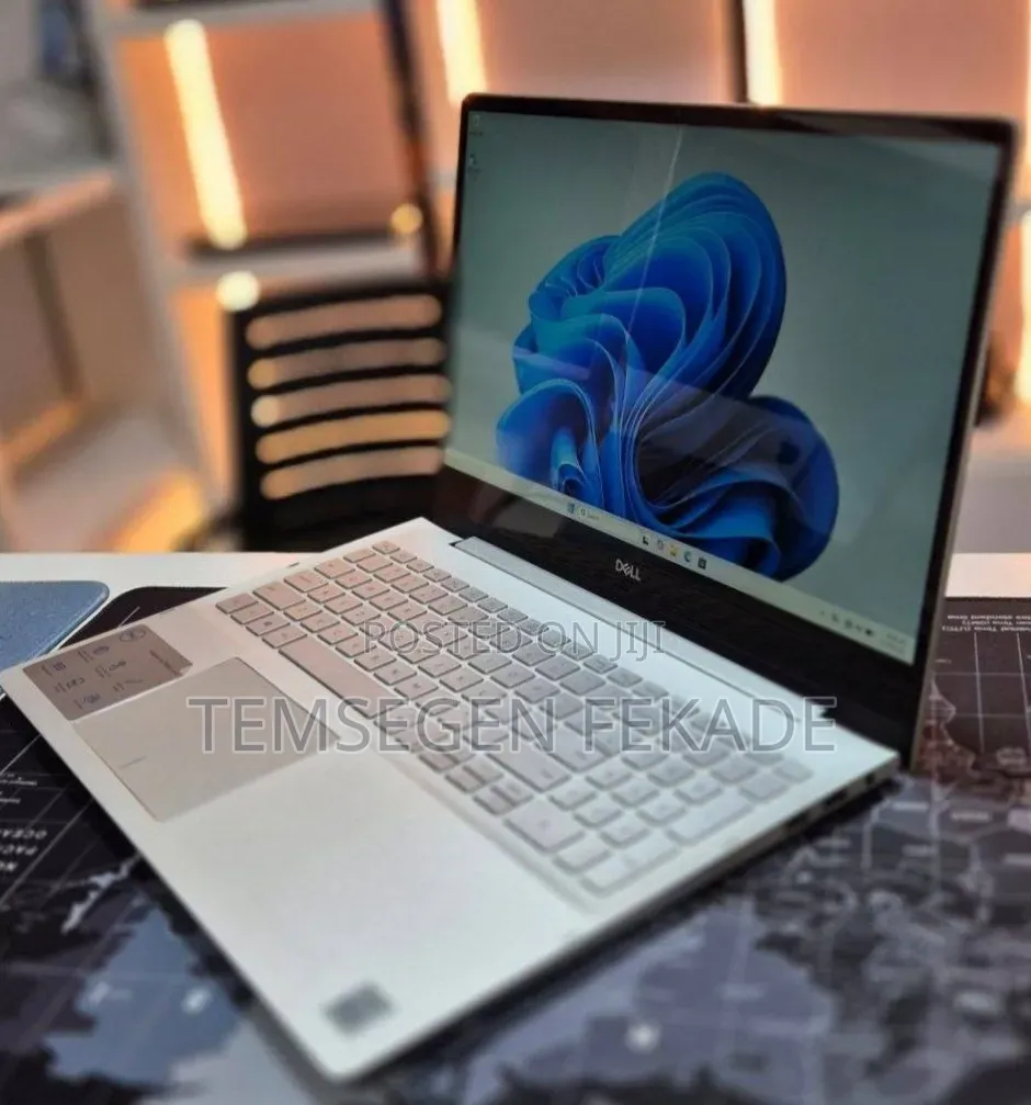 New Laptop Dell Inspiron 15 8GB Intel Core i5 SSD 256GB