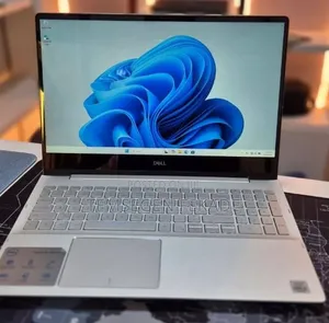 New Laptop Dell Inspiron 15 8GB Intel Core i5 SSD 256GB