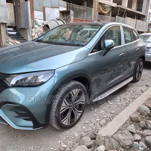 Mercedes-Benz EQE 2024 Blue