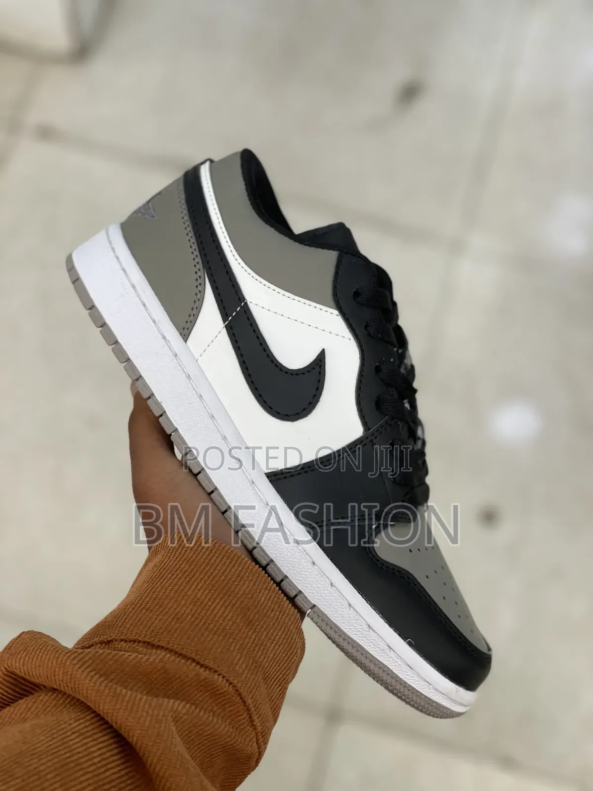 Air Jordan 1 Low: Shadow Block