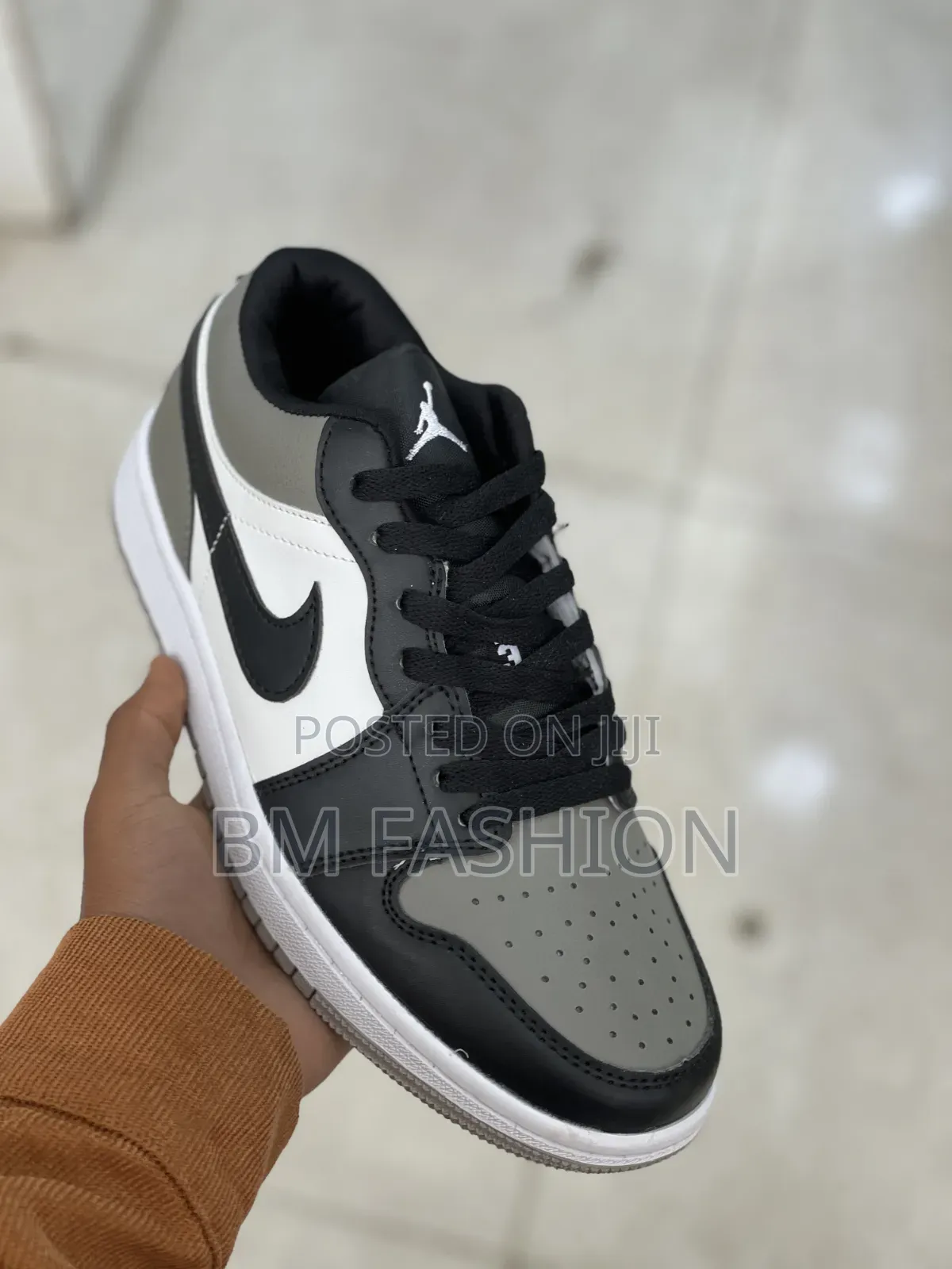 Air Jordan 1 Low: Shadow Block
