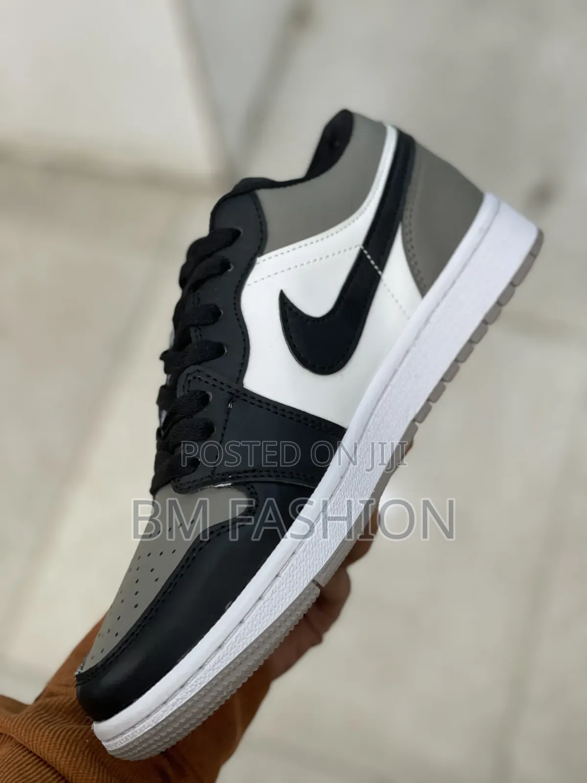 Air Jordan 1 Low: Shadow Block