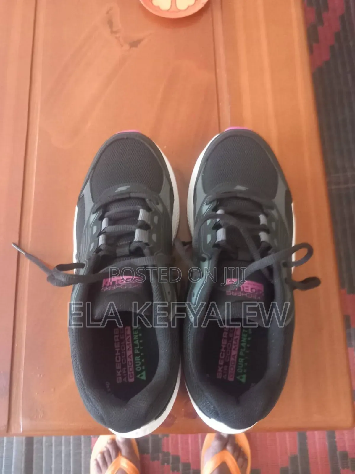 Sketchers ስኬቸርስ