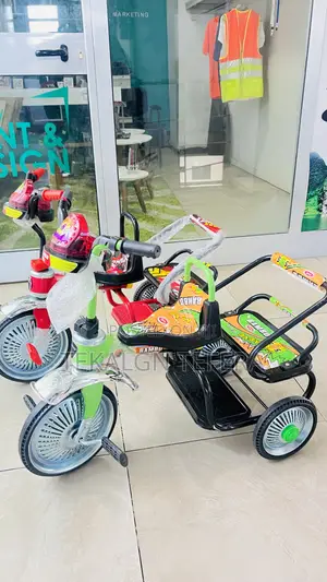 የልጆች ብስክሌት እና መጫወቻ መኪና ለልጆችዎ ደስታና መዝናኛ! ጠንካራ እና ዘመናዊ ዲዛይን