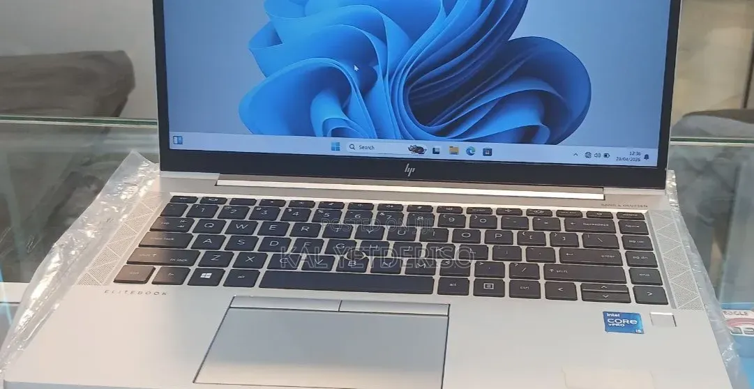 New Laptop HP EliteBook 840 16GB Intel Core i5 SSD 512GB