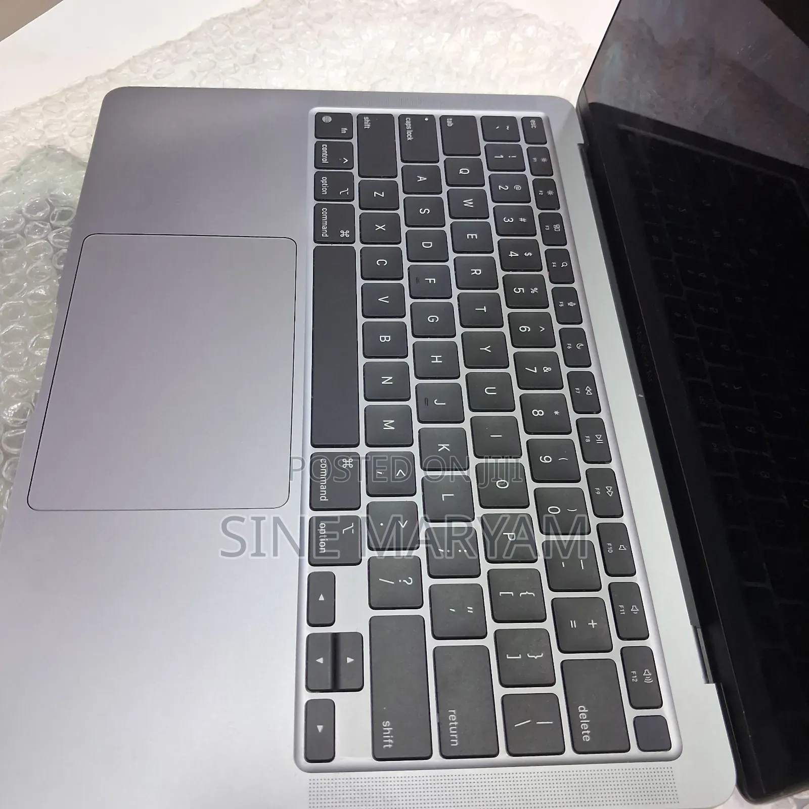 New Laptop Apple MacBook Air 2020 M1 8GB Apple M1 SSD 256GB