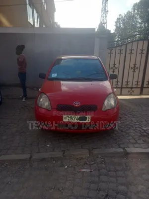 Toyota Vitz 2003 Red