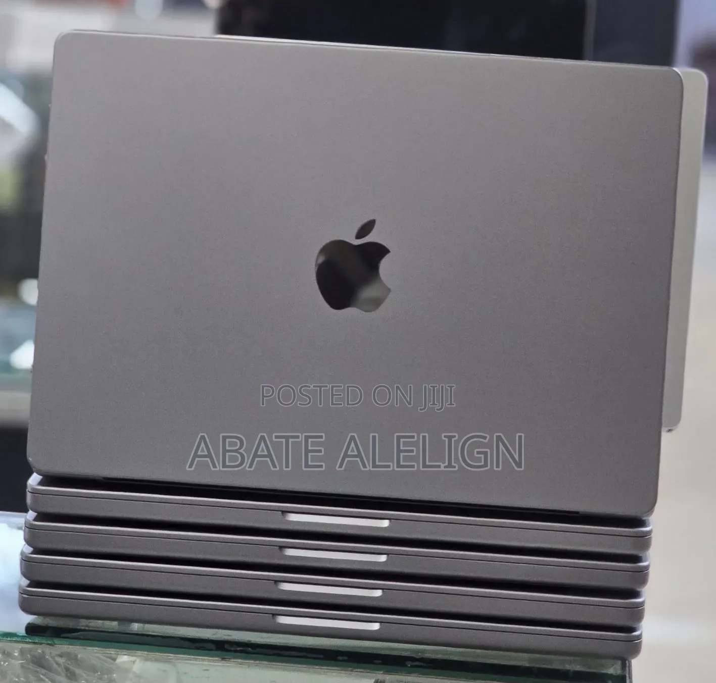 New Laptop Apple MacBook Pro M1 32GB Apple M1 Pro SSD 512GB