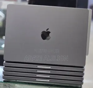 New Laptop Apple MacBook Pro M1 32GB Apple M1 Pro SSD 512GB