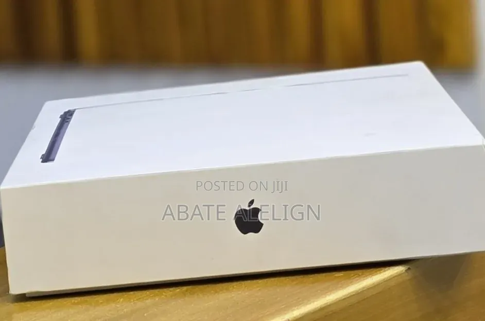 New Laptop Apple MacBook Air 2026 M5 13-inch 16GB Apple M5 SSD 512GB