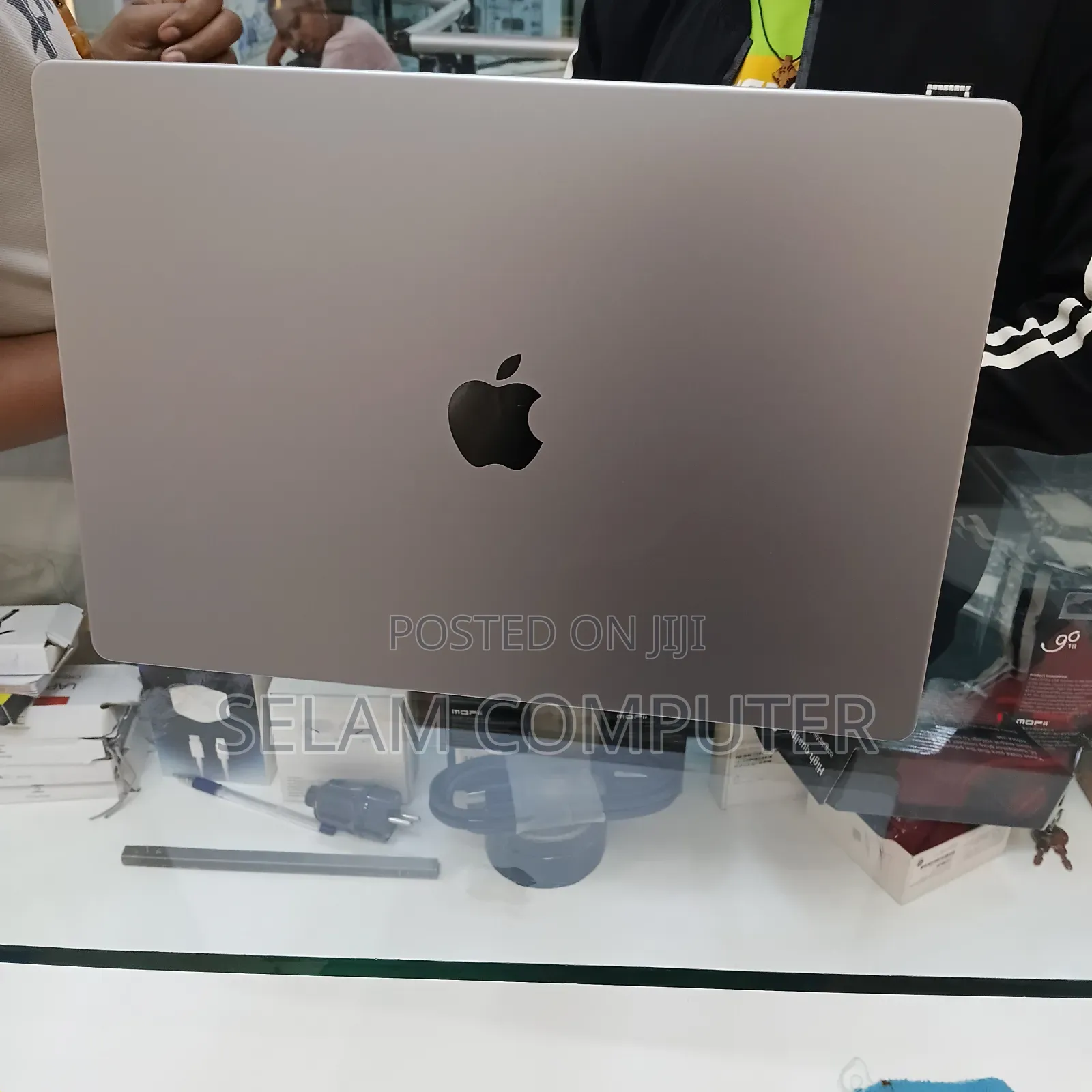 New Laptop Apple MacBook Pro M1 16GB Apple M1 SSD 512GB