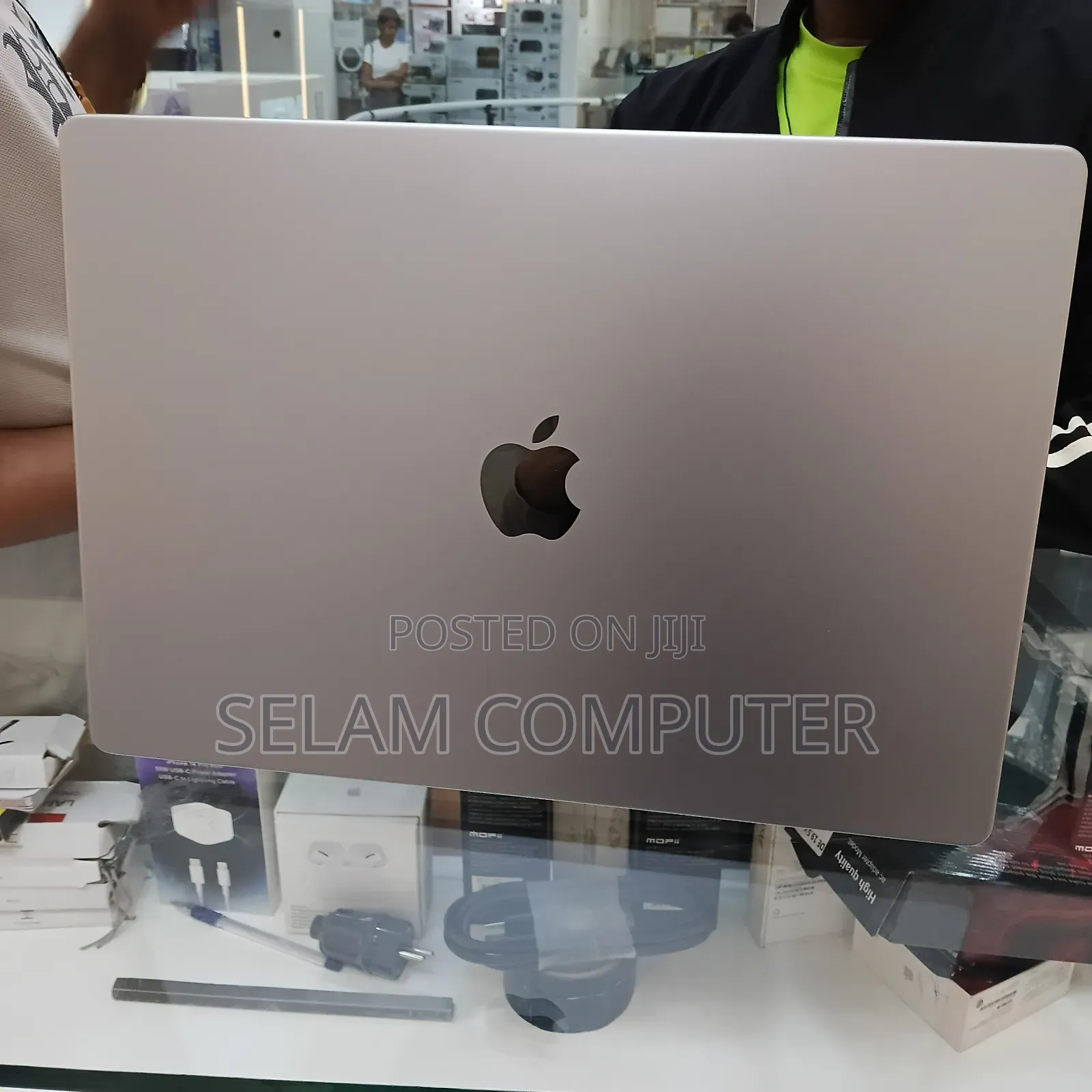 New Laptop Apple MacBook Pro M1 16GB Apple M1 SSD 512GB