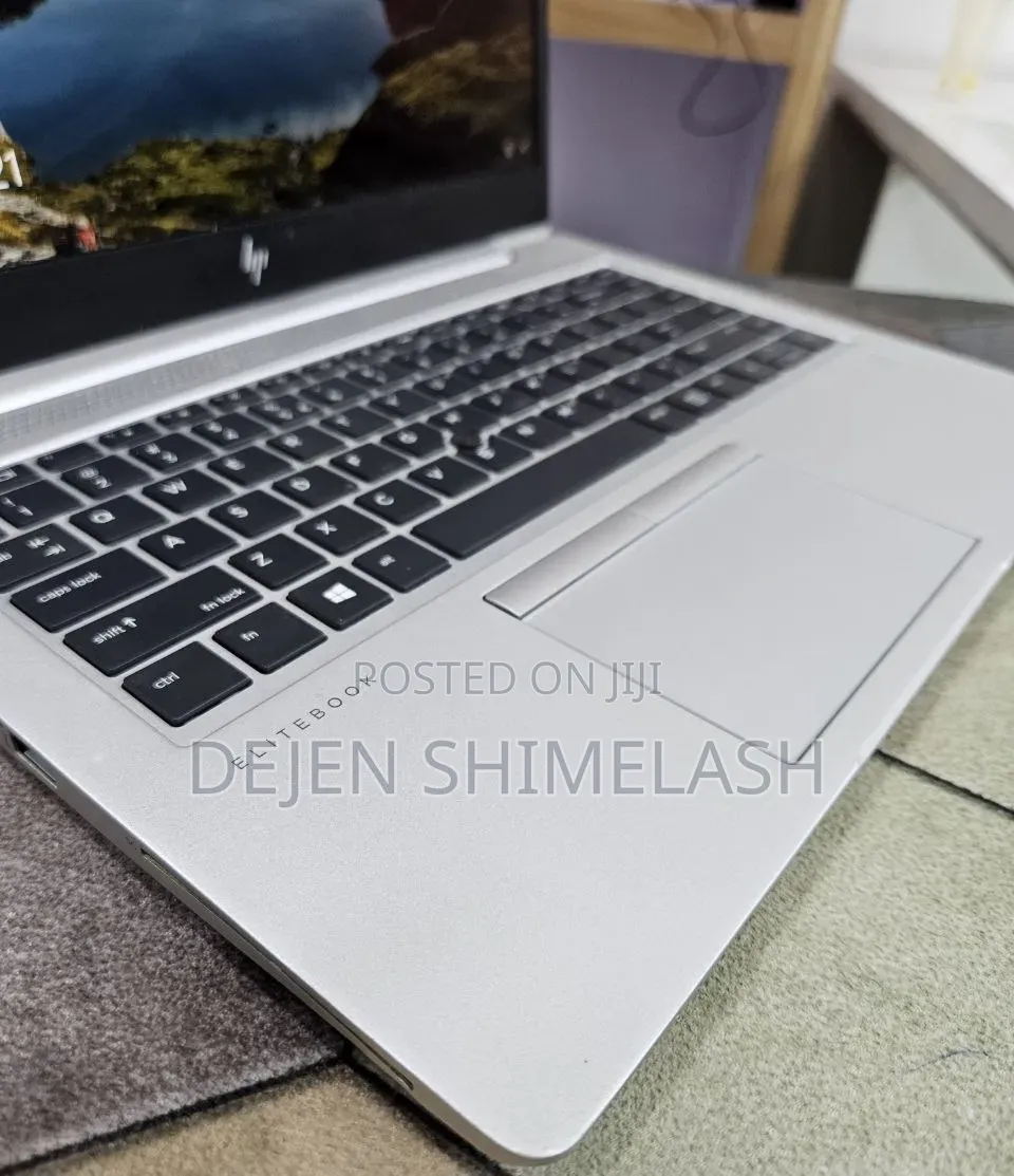 New Laptop HP 16GB AMD Ryzen 5 SSD 512GB
