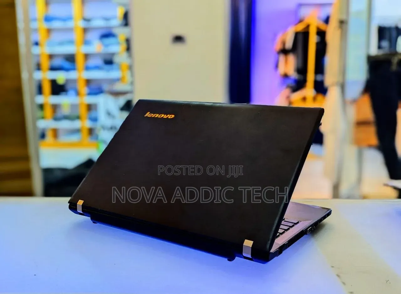 Laptop Lenovo IdeaPad 1 8GB Intel Core i7 HDD 1T