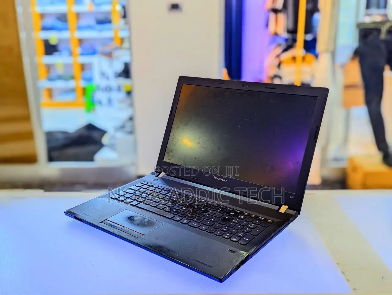 Laptop Lenovo IdeaPad 1 8GB Intel Core i7 HDD 1T