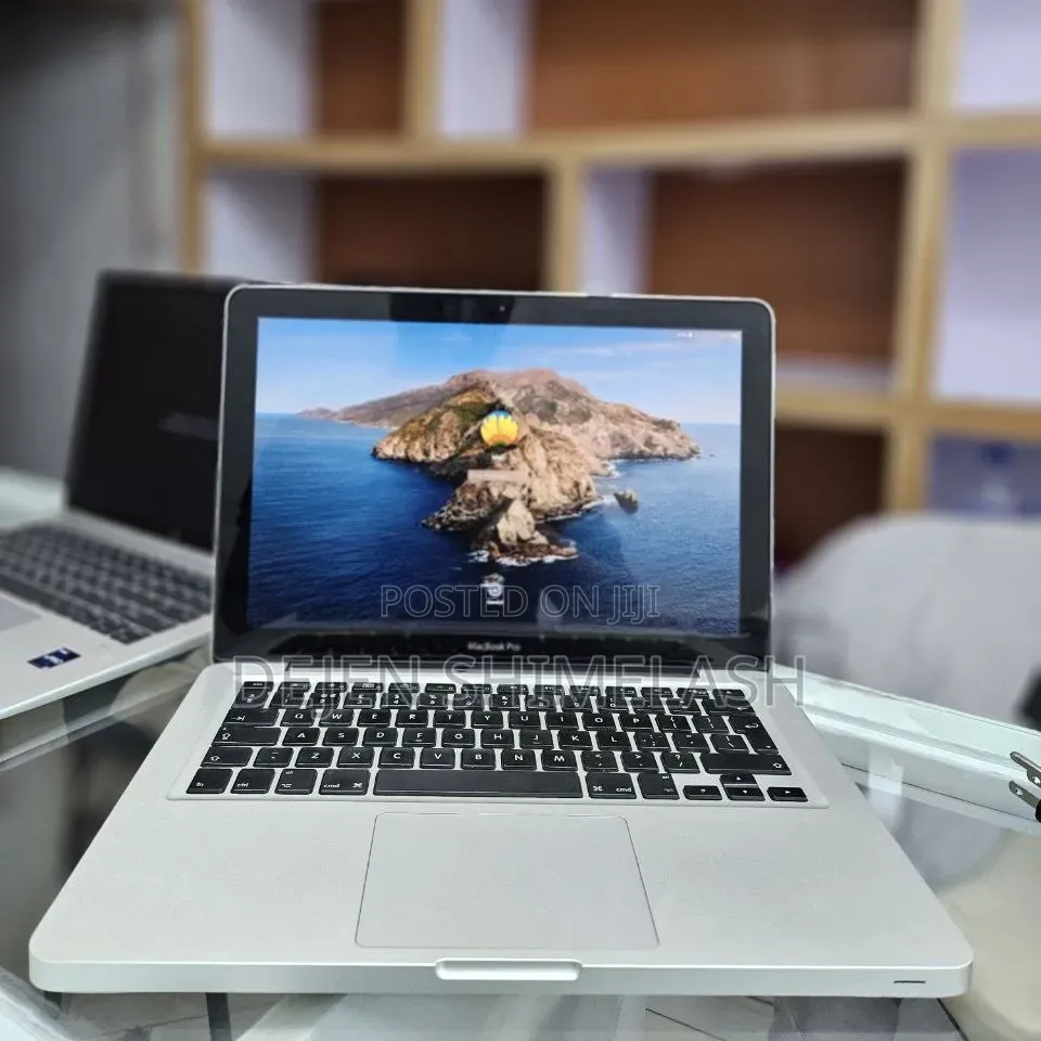 New Laptop Apple MacBook 2012 8GB Intel Core i5 SSD 512GB
