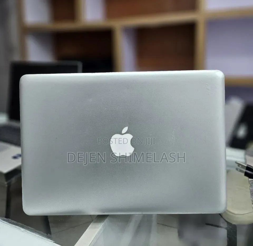 New Laptop Apple MacBook 2012 8GB Intel Core i5 SSD 512GB