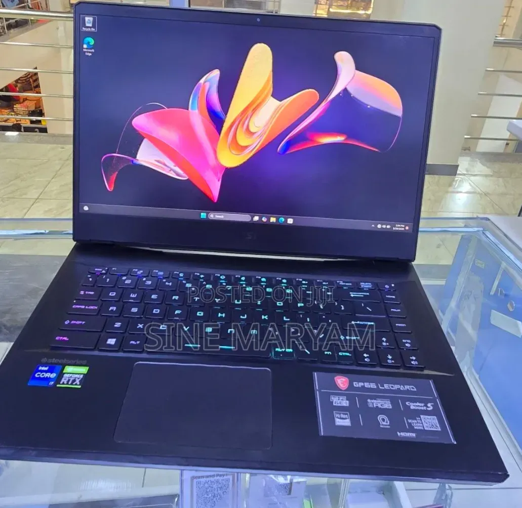 New Laptop MSI GP75 Leopard 16GB Intel Core i7 SSD 512GB
