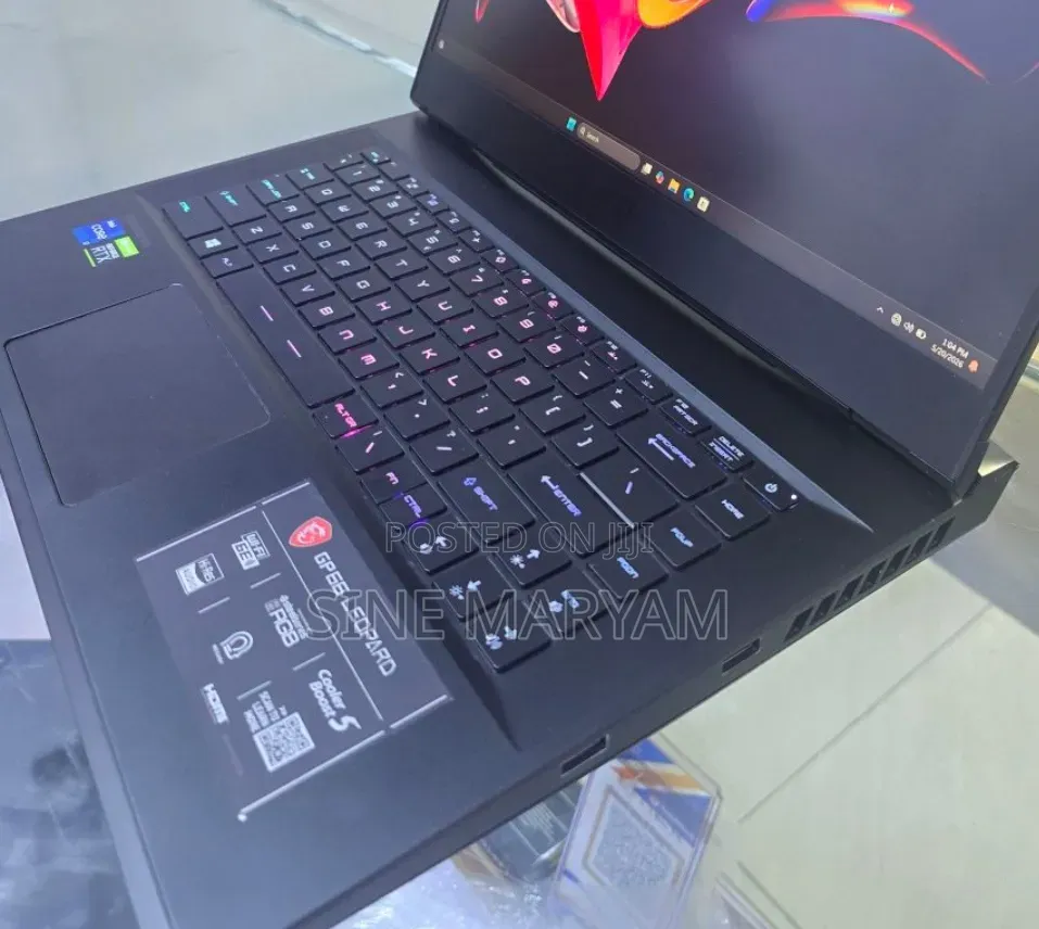 New Laptop MSI GP75 Leopard 16GB Intel Core i7 SSD 512GB
